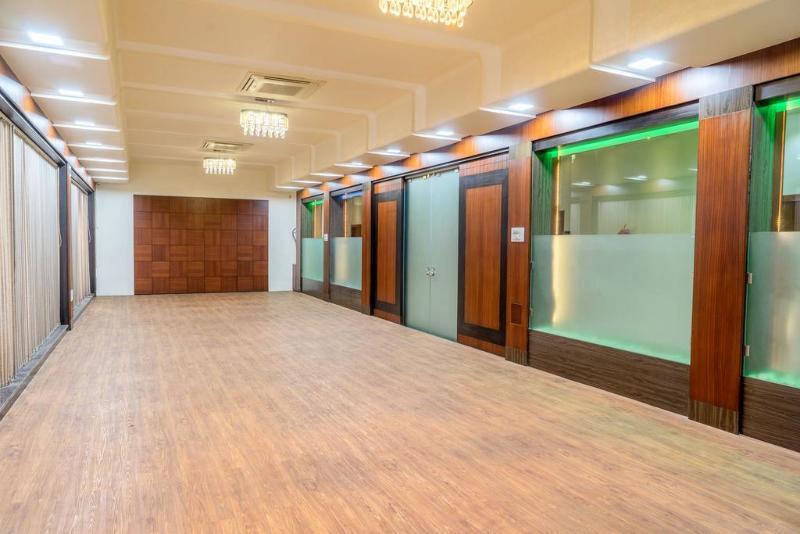 Seven Hills Hotel Mumbai Bagian luar foto