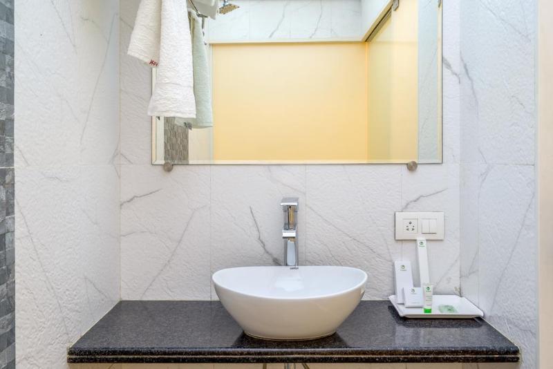 Seven Hills Hotel Mumbai Bagian luar foto