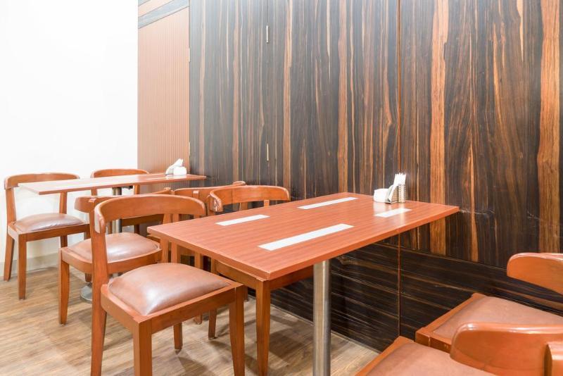 Seven Hills Hotel Mumbai Bagian luar foto