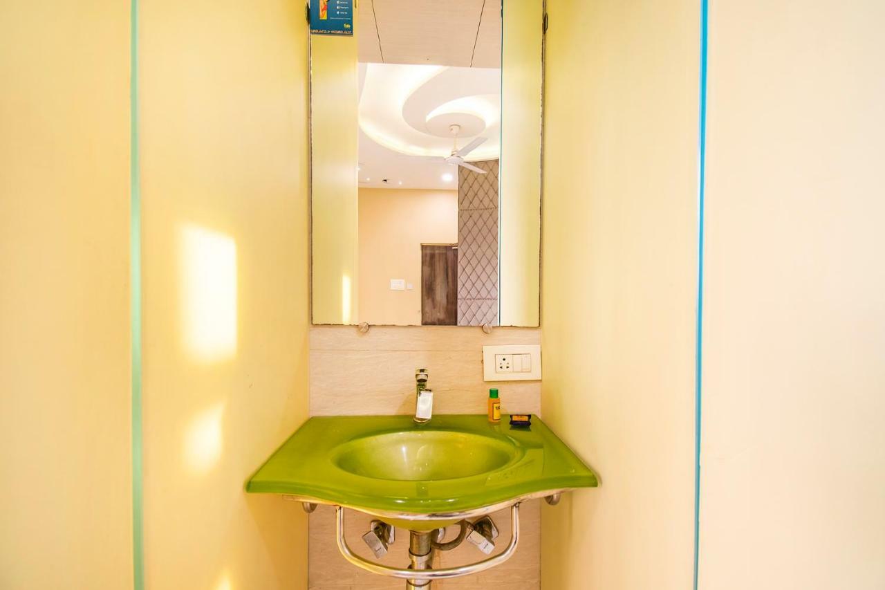 Seven Hills Hotel Mumbai Bagian luar foto