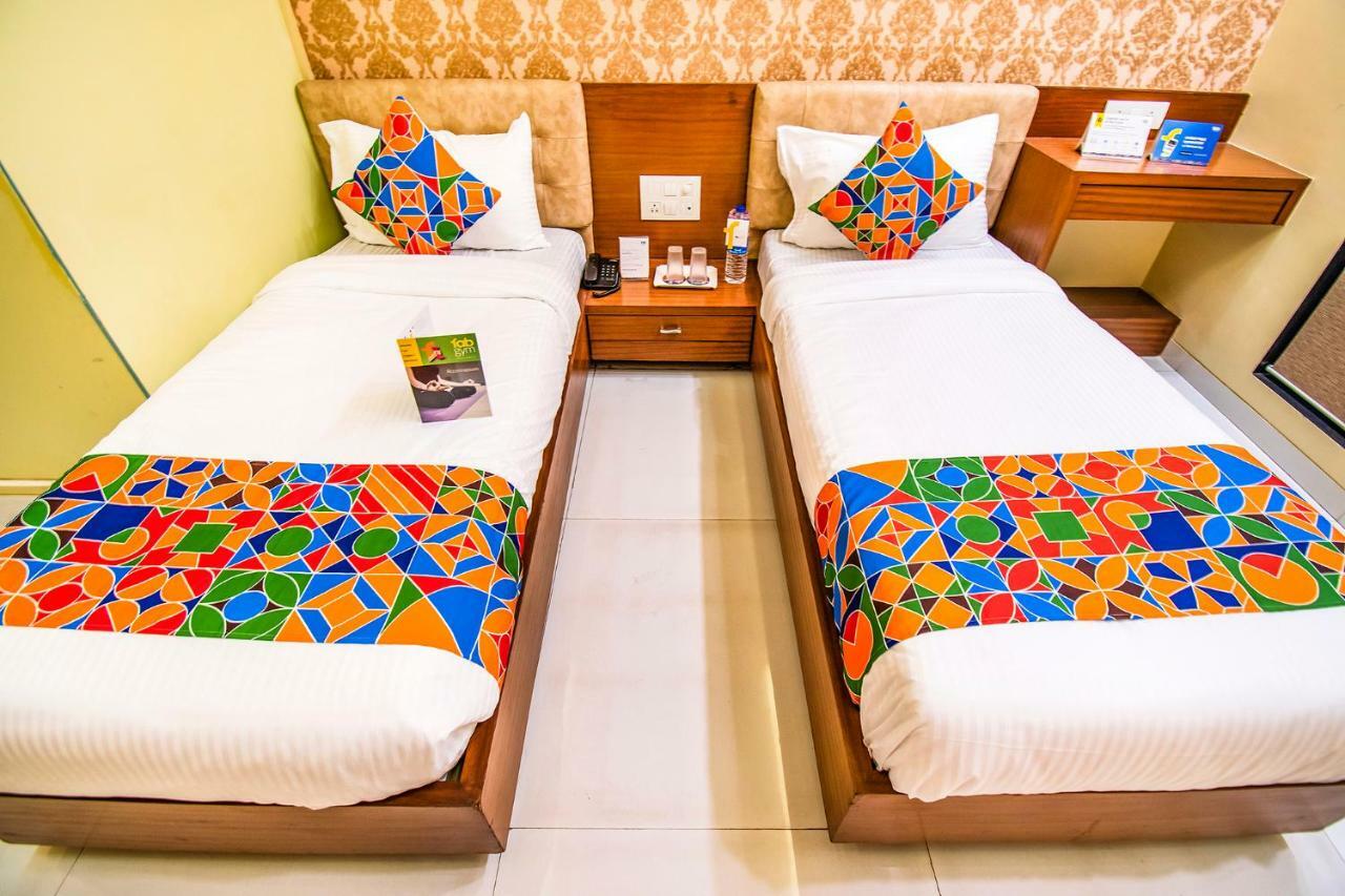Seven Hills Hotel Mumbai Bagian luar foto