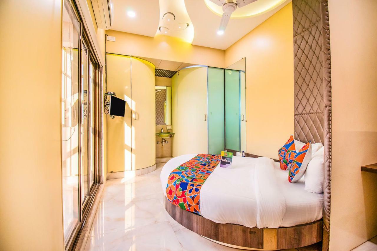 Seven Hills Hotel Mumbai Bagian luar foto