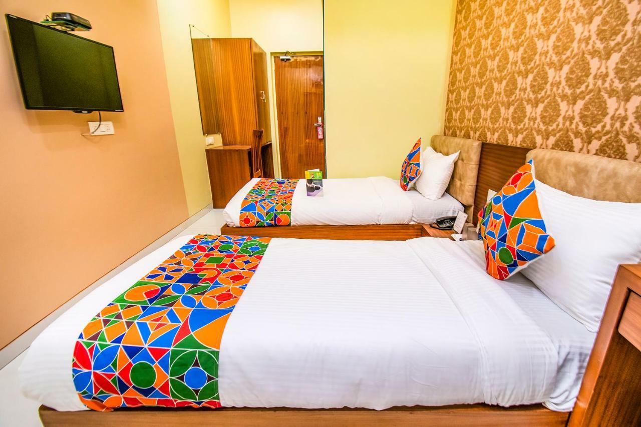 Seven Hills Hotel Mumbai Bagian luar foto