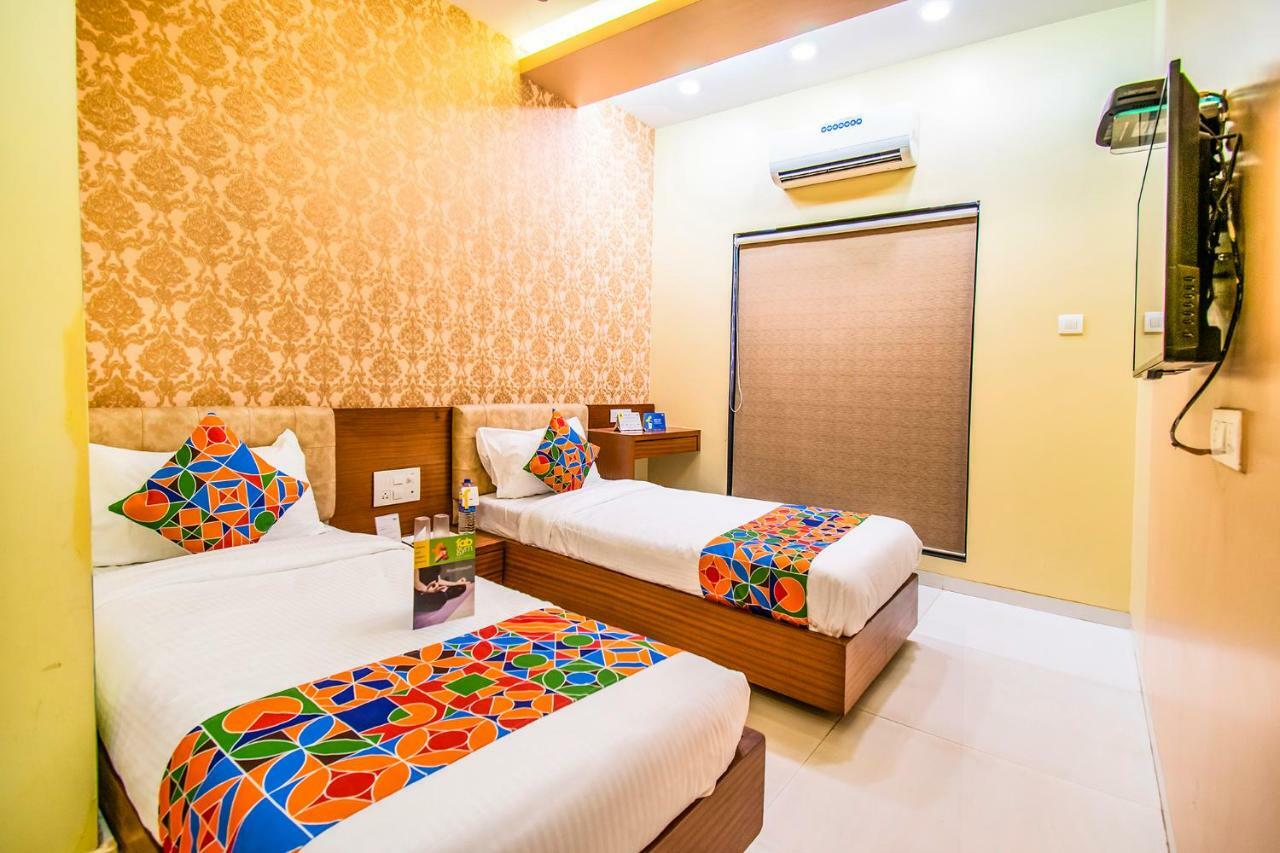 Seven Hills Hotel Mumbai Bagian luar foto