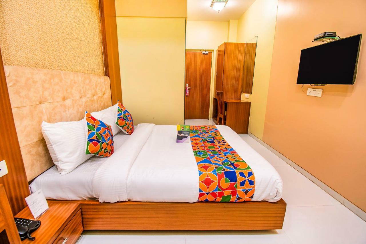 Seven Hills Hotel Mumbai Bagian luar foto